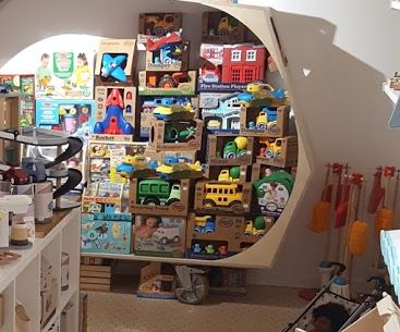 jouets en bois et jeux de société boutique indépendante le petit gérard