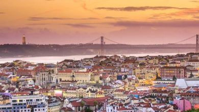 Vue panoramique de Lisbonne au coucher du soleil