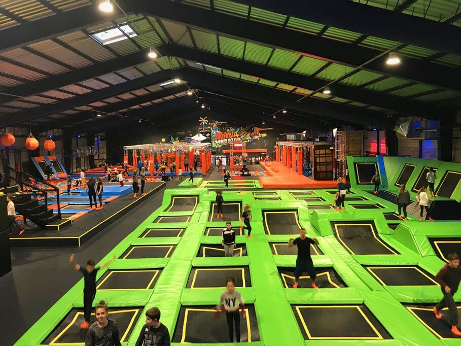 free trampoline activités enfants parc indoor jump arena bordeaux